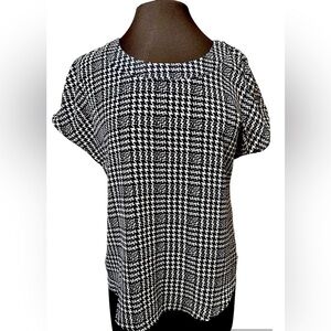 Banana Republic size S Drapey top